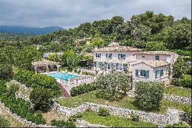 Close to Saint-Paul de Vence - Provencal villa with panoramic view