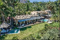 Mougins - Close to the village - with sea view