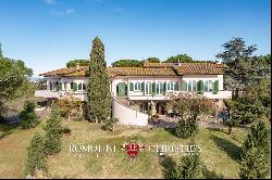 LUXURY VILLA WITH TENNIS COURT FOR SALE IN VINCI, TUSCANY