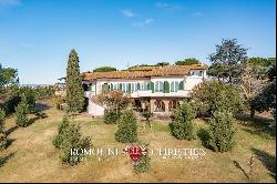 LUXURY VILLA WITH TENNIS COURT FOR SALE IN VINCI, TUSCANY