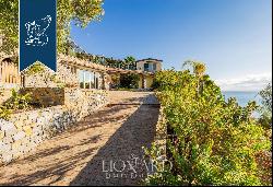 Panoramic estate with a view of the Ligurian Sea, just five minutes from the Tre Ponti bea