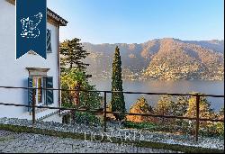 Finely-renovated luxury villa in a charming panoramic position in Torno