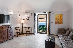 Seafront apartment in Aci Castello