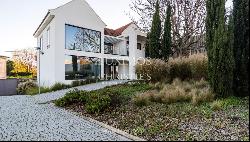 Property with garden, lake and pool, for sale, in Maia, Porto, Portugal