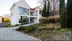 Property with garden, lake and pool, for sale, in Maia, Porto, Portugal