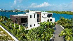 Serenity House, Lalique Peninsula Quay, Crystal Harbour, Cayman