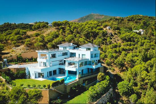 Magnificent Hilltop Villa in Reserva de Alcuzcuz