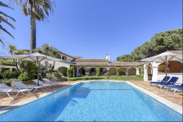 Beautiful Provencal villa with vineyards next to Pampelonne beach