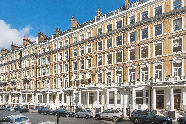 A four bedroom apartment with direct lift access for sale in Queen's Gate Gardens SW7.