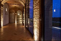 Exceptional luxury villa close to Siena and Montalcino with pool