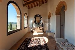 Exceptional luxury villa close to Siena and Montalcino with pool