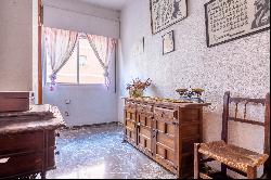 Bright 5-bedroom flat in an outstanding building in Seville