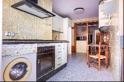 Bright 5-bedroom flat in an outstanding building in Seville