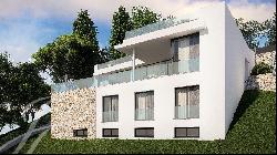 Newly built luxury villa in very quiet location