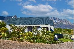 Spectacular views in gated Franschhoek Estate