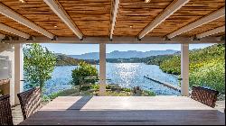 Breath-taking lake front home with fabulous far reaching views