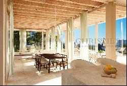 Atmospheric new construction villa in Cala Vinyas with views of the bay of Palma