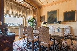 Prestigious apartament in Rome