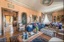 Prestigious apartament in Rome