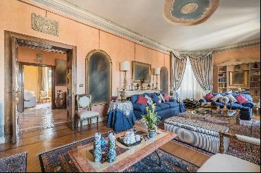 Prestigious apartament in via Barnaba Oriani
