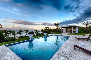 Villa 8 Beachfront Vieques