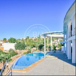 Stunning Modern Luxury Mansion with Unparalleled Privacy and Bre, Dénia 03700