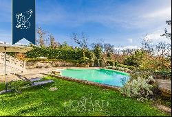 Charming estate with a pool near Florence