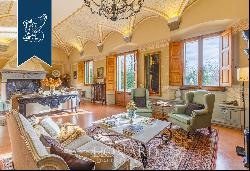 Charming estate with a pool near Florence