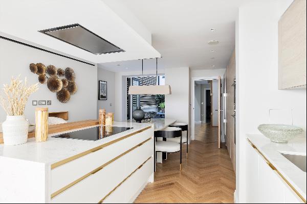 A stunning brand new and exclusive mews development located in a secluded cul-de-sac in Ke