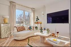 2 bedroom apartment facing the Eiffel Tower