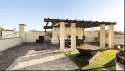 Luxury villa with garden, for sale, in Cristo Rei, Porto, Portugal