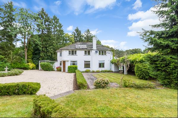 A detached house with mature gardens and grounds of 1.52 acres in this convenient location