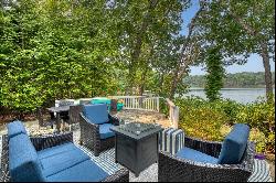 Glorious Waterfront Rental With Dock - Southampton