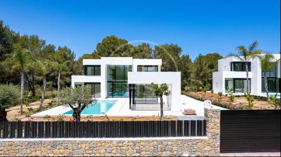 Modern Villa for Sale in La Cala Area, Javea, Jávea 03738