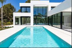 Modern Villa for Sale in La Cala Area, Javea, Jávea 03738