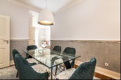 Flat, 4 bedrooms, for Sale