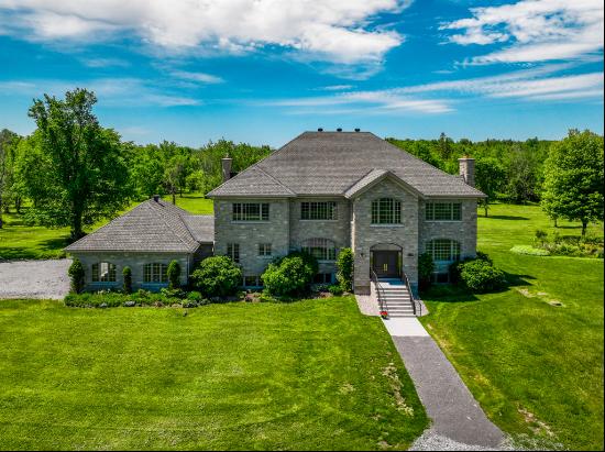 Impressive Family Home on 25 Acres