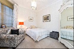 Priory Mansions, 90 Drayton Gardens, Chelsea, London, SW10 9RG