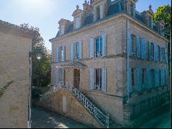 For sale majestic 19th century manor and its park overlooking the river