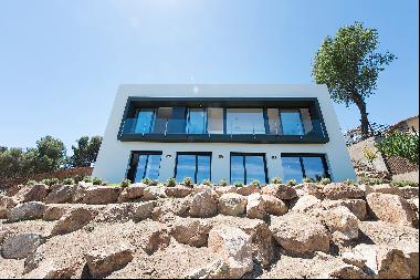 Modern newly built villa with sea views