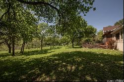 850 Bluff Ridge Ct, New Braunfels TX 78132