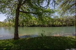 850 Bluff Ridge Ct, New Braunfels TX 78132