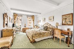 Elegant 2 Bed 2 Bath at the Carlyle