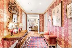 Elegant 2 Bed 2 Bath at the Carlyle