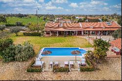 Farm, 9 bedrooms, for Sale