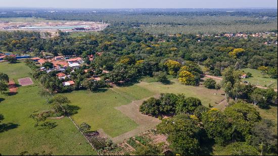 Vast land ideal for closed condominium