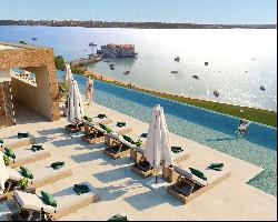 3 Bedroom Apartment, Upon Bay Mundet, Seixal, Setubal