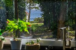 St Nazaire: Sea view villa with garden