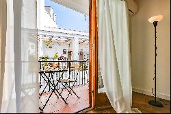 Bright and completely renovated studio in the center of Sitges.