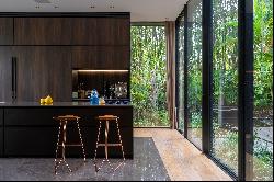 Refined Modern Style Villa
